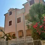 Sanja-centar Apartment Sveti Filip i Jakov